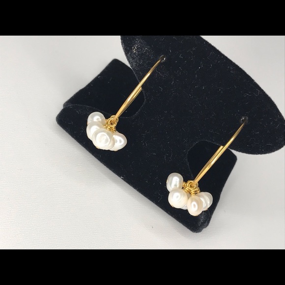 Hoop earrings with pearls - Picture 3 of 6